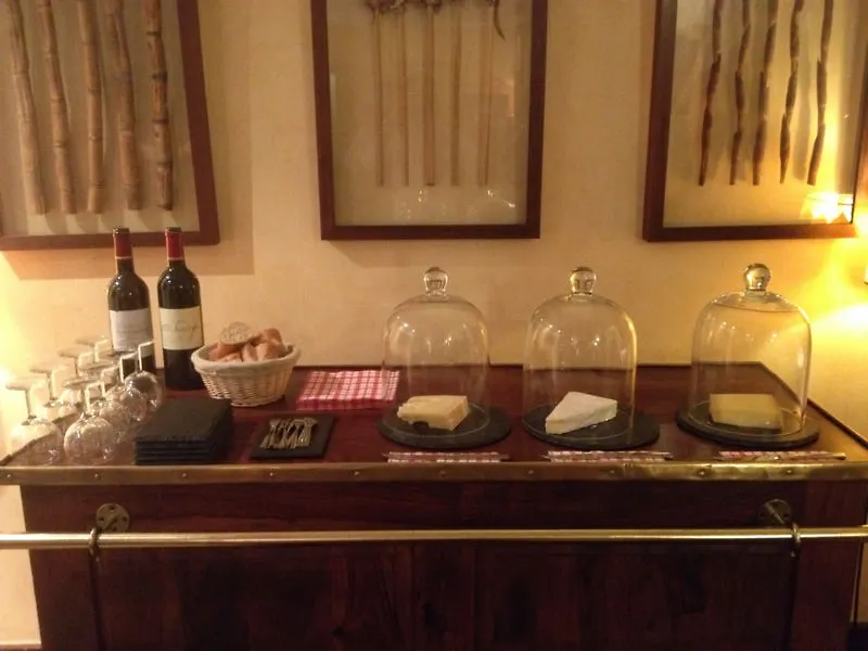 Hotel Etoile Saint Ferdinand By Happyculture Paris