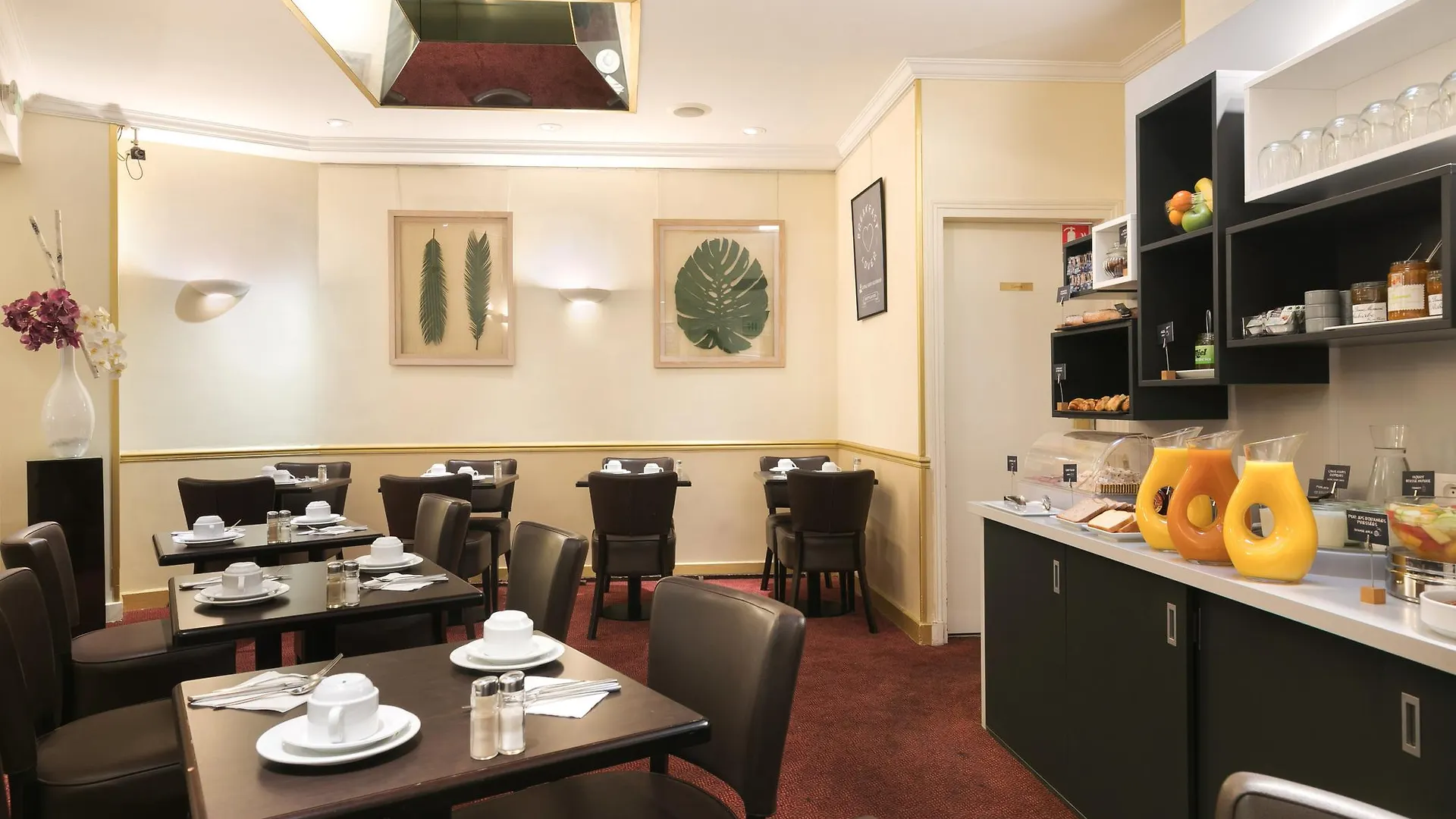 ****  Hotel Etoile Saint Ferdinand By Happyculture Paris France
