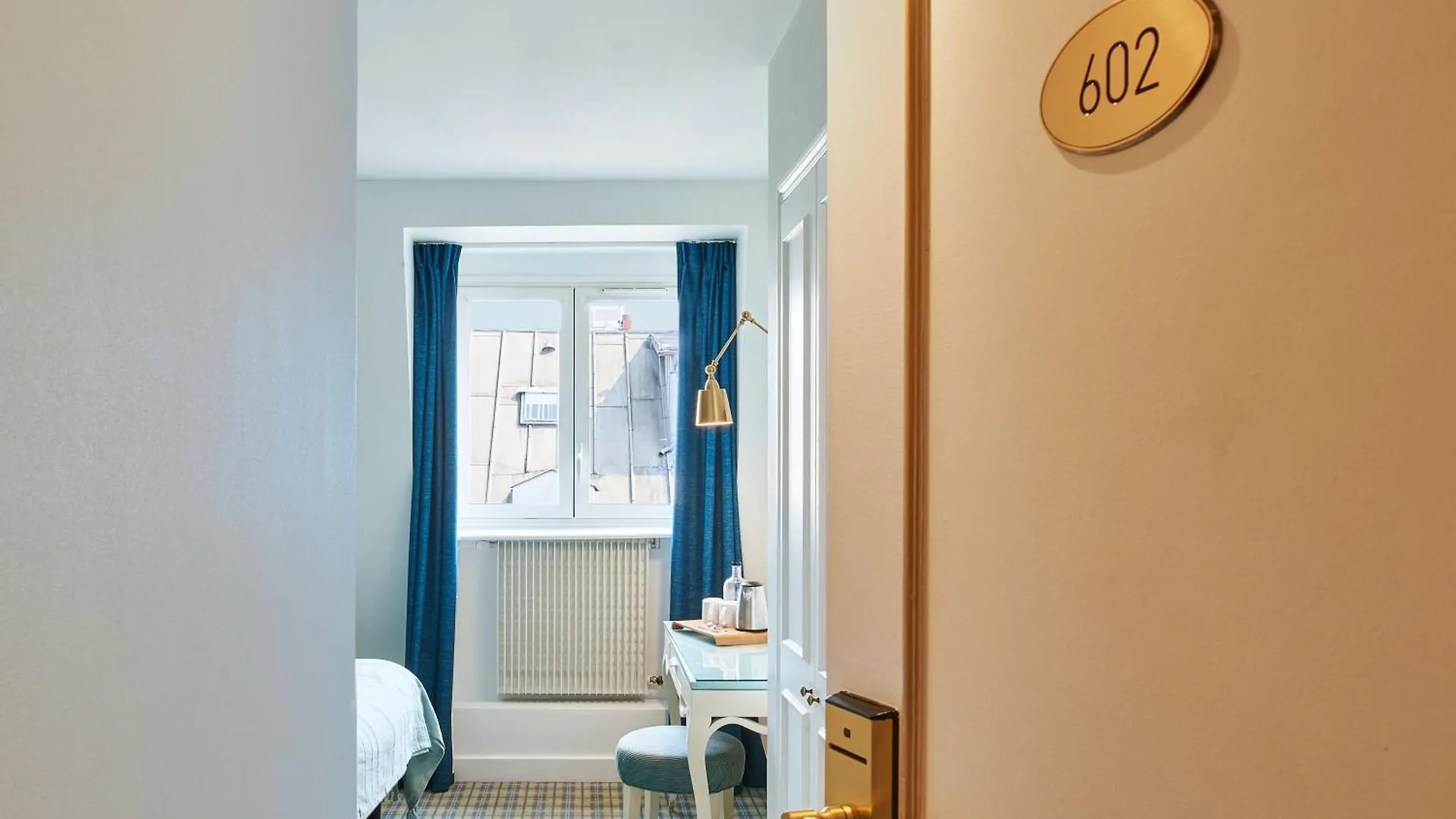 ****  Hotel Etoile Saint Ferdinand By Happyculture Paris France