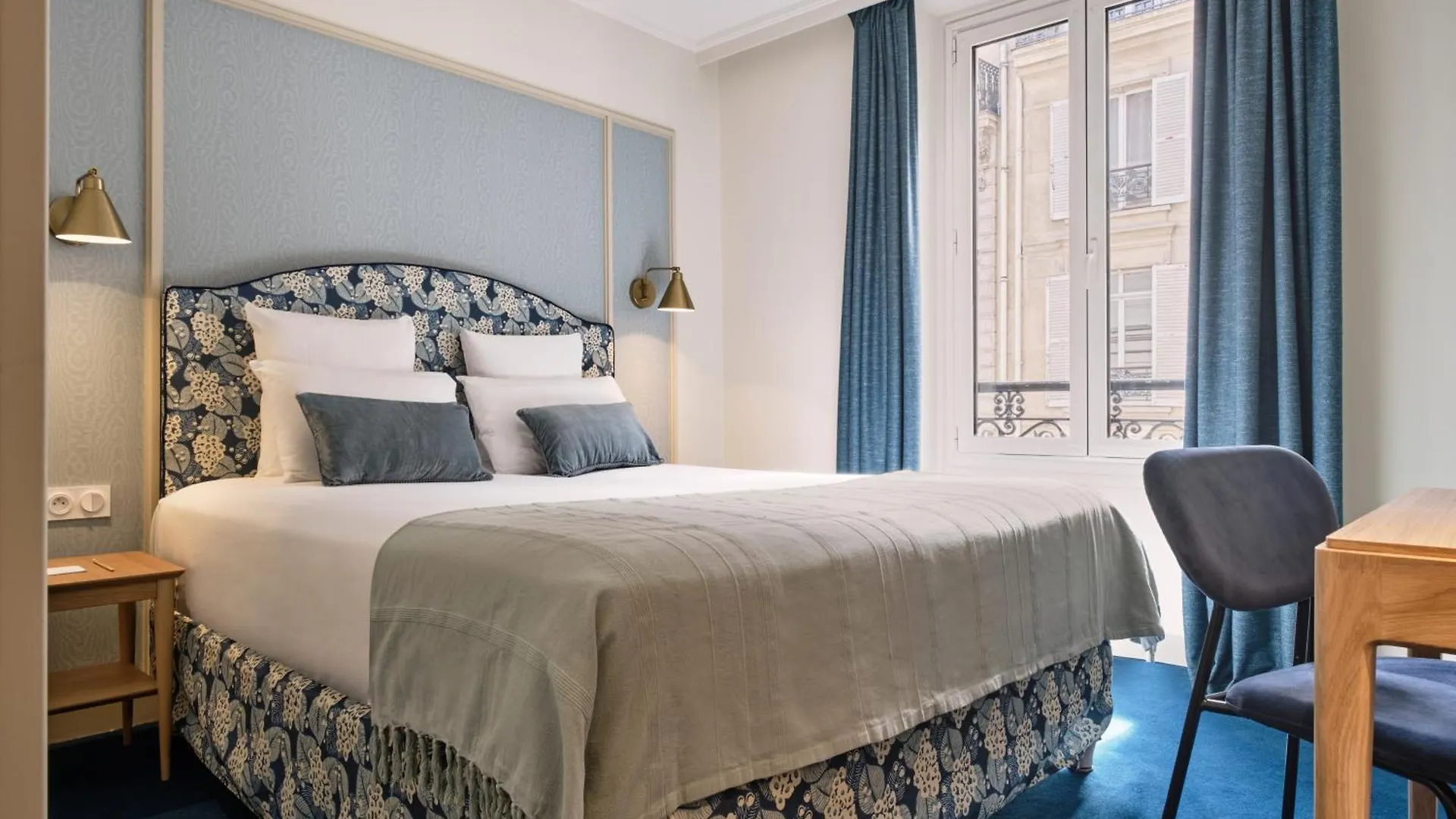 Hotel Etoile Saint Ferdinand By Happyculture Paris 4*,  France